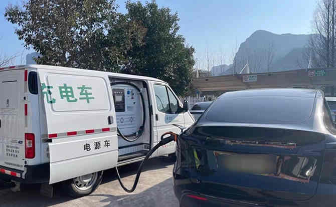 镇雄汽车搭电